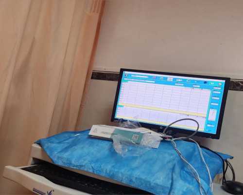 哪里能找到供卵的人,试管一级胚胎会发育异常吗？能自然怀孕吗？